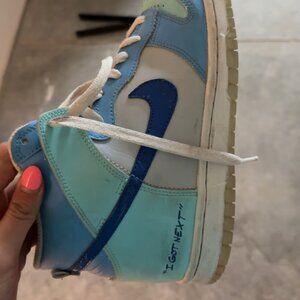 Nike shoes